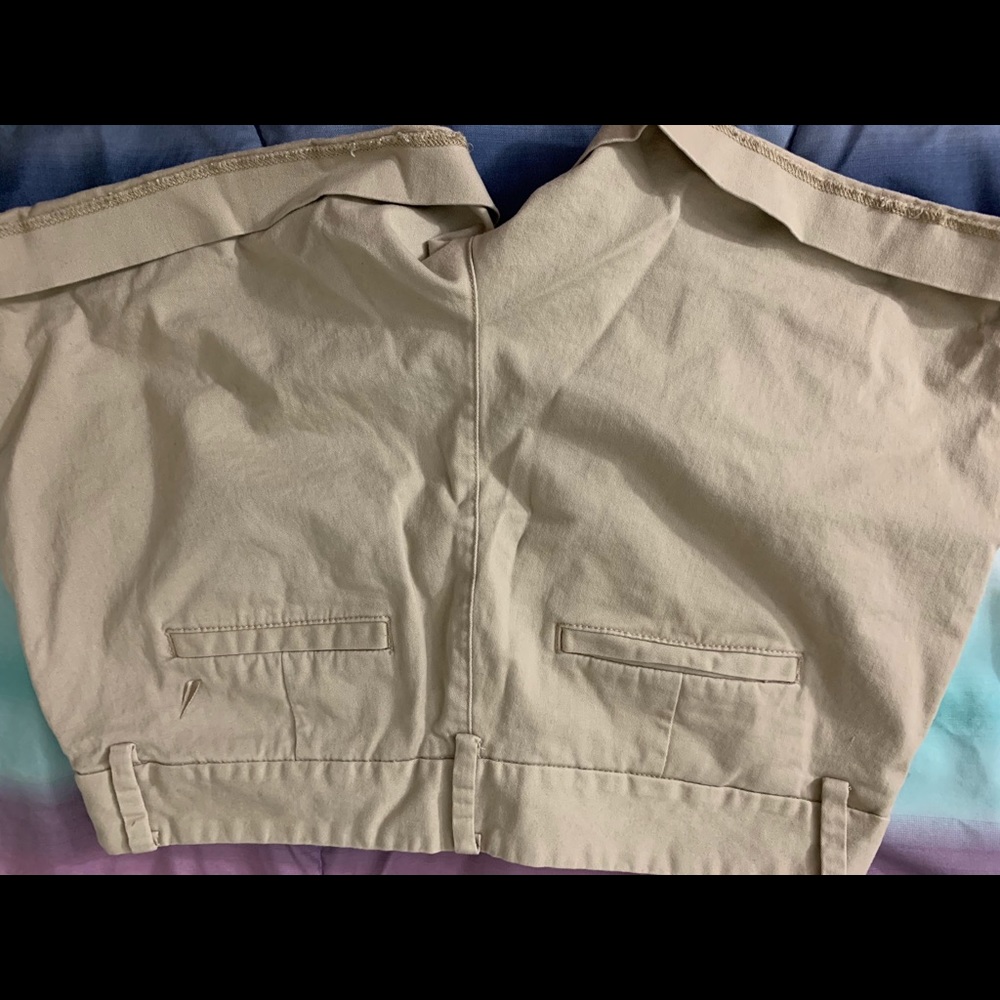 Shorts - Picture 3 of 3